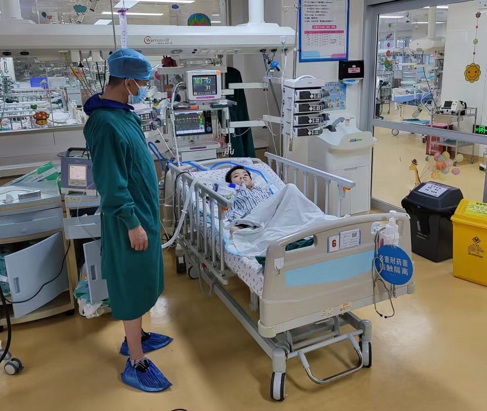 伊犁跨省救护车出租公司