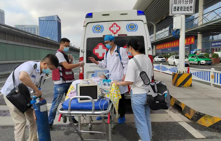 伊犁救护车出租公司